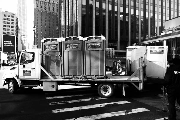 Best Porta potty rental near me  in East Dundee, IL